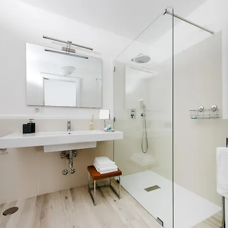 Fuorlovado 40 Pensión 3*